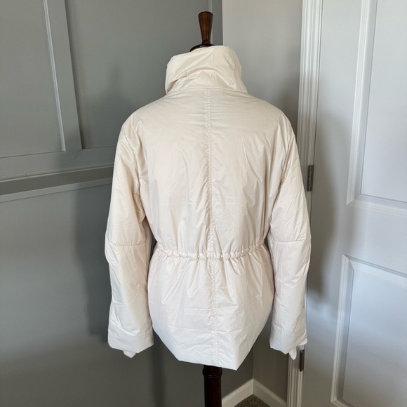 NWT! J. Crew Lightweight cinched-waist Signature Puffer Jacket - Color: Bone - Picture 3 of 11